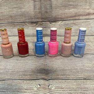 DND regular nail polish bundle
